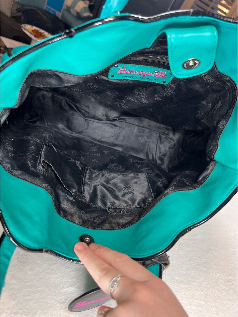 NWT Vintage Y2K Betseyville Betsey Johnson Teal Air Travel Tote Bag - Picture 9 of 9